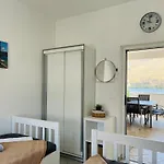 Apartment Sea View Grebastica