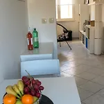 Sea View Apartment *
